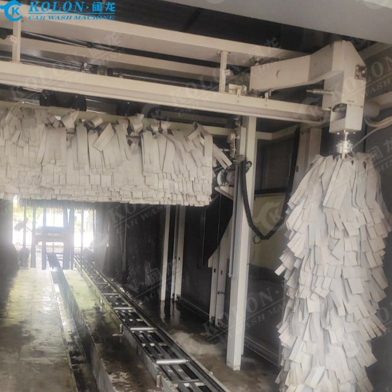 Kolon 13 Brush Tunnel Mesin Cuci Mobil Menggabungkan Deterjen Mobil dan Cuci Sikat untuk Efektif Permukaan Pembersihan panjang19520mm