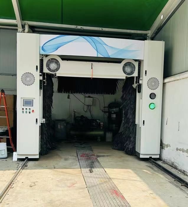 Garasi Mesin Cuci Mobil Rollover Sistem Penyemprotan Air dengan Lima Sikat 80-100L / Mobil