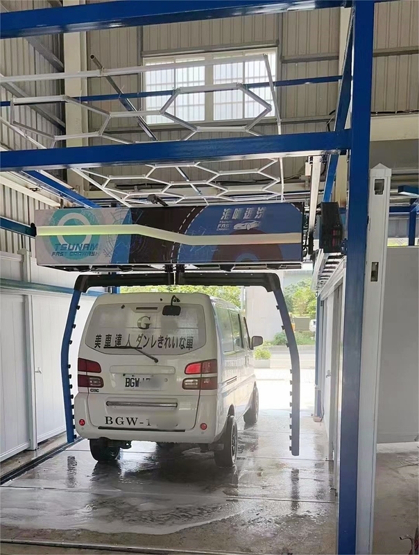 Mesin cuci mobil tanpa sentuhan untuk pembersihan profesional dengan dua lengan