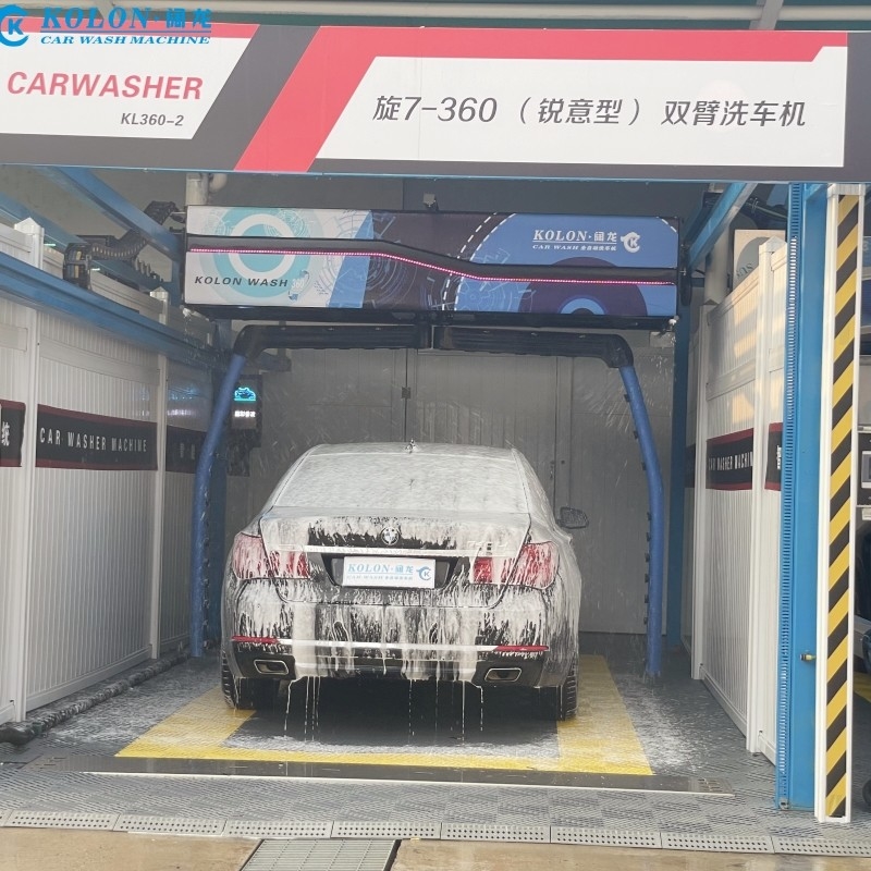 Mesin cuci mobil tanpa sentuhan untuk pembersihan profesional dengan dua lengan