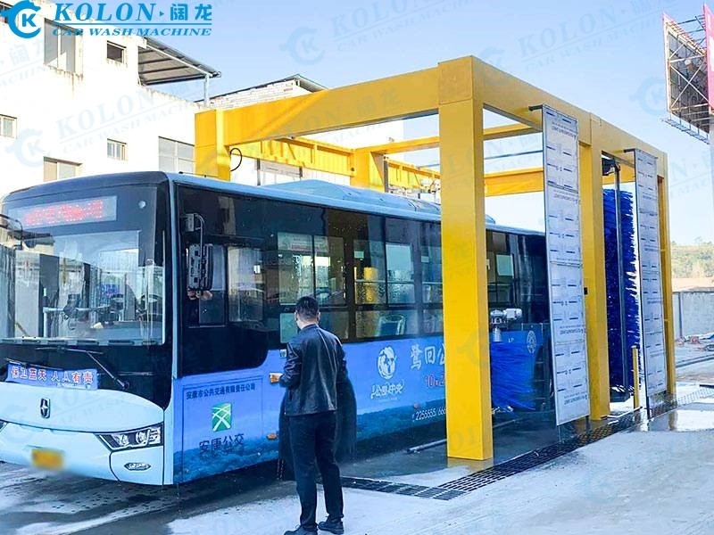KOLON Mesin pembersih bus otomatis dengan kecepatan pembersihan 2-3 menit/mobil