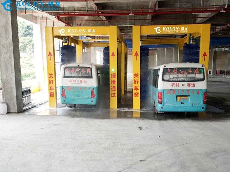 KOLON Tekanan air 0,3-0,5MPa Mesin pembersih bus otomatis untuk pembersihan yang cepat dan efektif